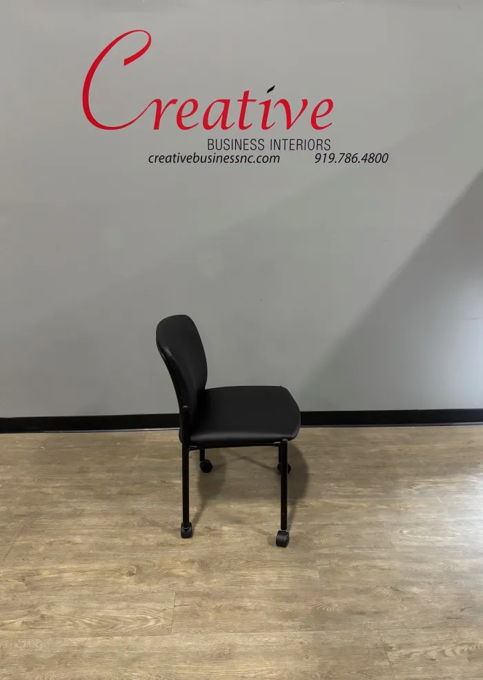 Hon Pagota Chair - Image 2