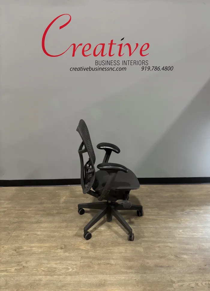 Herman Miller Mirrar Task Chair - Image 2