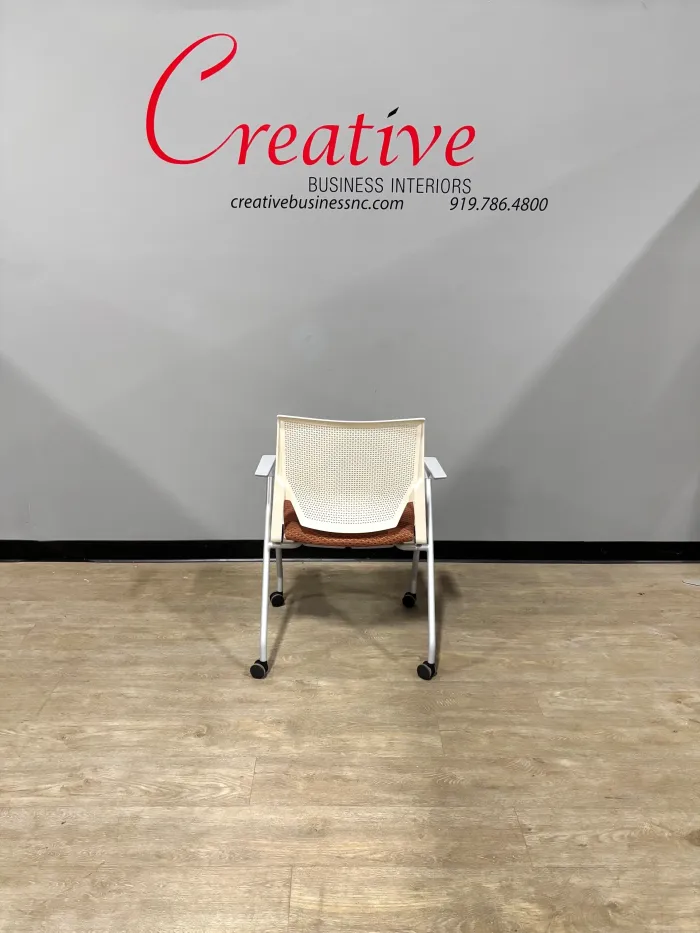 Haworth Very Nesting Chair - Image 3