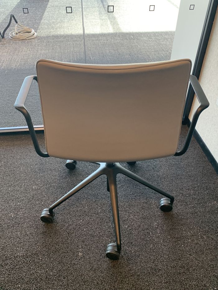 Andreu World Flex Conference Chair - Image 3