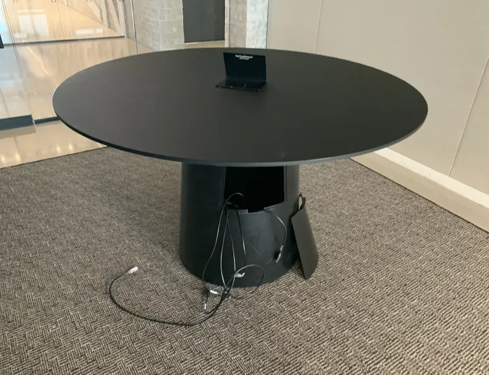 Neinkamper Meeting Table